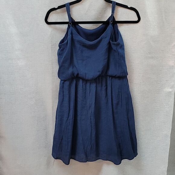 Super Cute Short "iz byer" sun dress - Picture 4 of 8